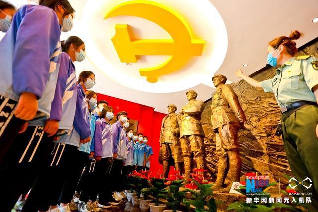 电脑经常重启，这次是蓝屏。运行SP2004，只跑了6秒就有错误，停止，再继续的话马上死机。游戏画面